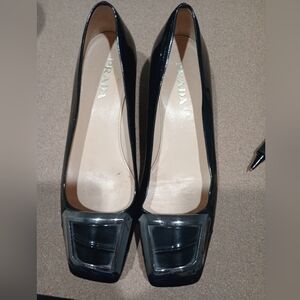 Prada Black Patent Leather‎ Pumps